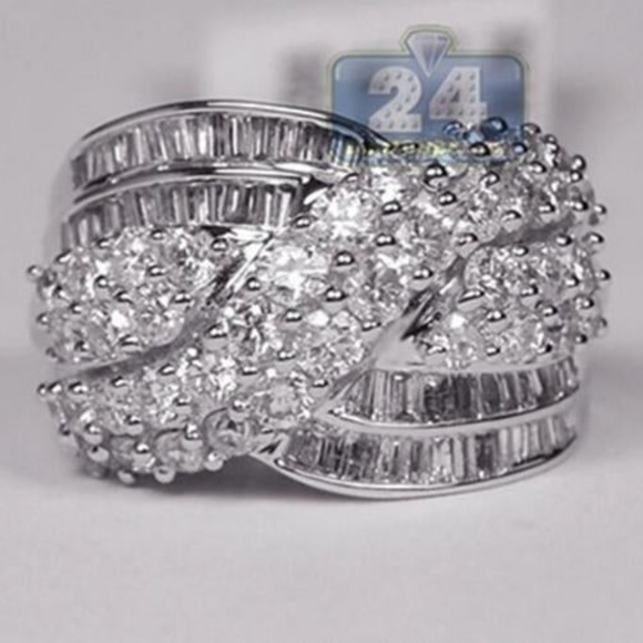 New never worn, lrg bling cocktail ring size 10.5 - Picture 1 of 4